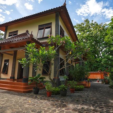 Lovina Villa Maryadi מראה חיצוני תמונה
